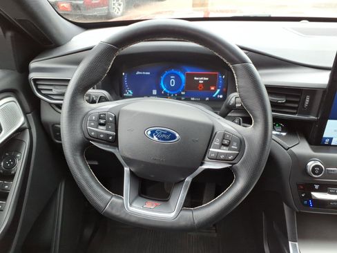 Used 2020 Ford Explorer ST w/ ST Street Pack AWD/4WD image 23
