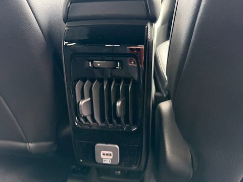 New 2026 Jeep Compass Latitude image 16