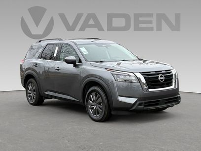 Used 2025 Nissan Pathfinder SV