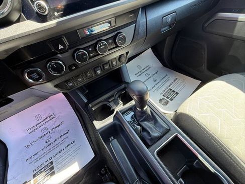 Certified 2023 Toyota Tacoma TRD Off-Road w/ Technology Package image 10