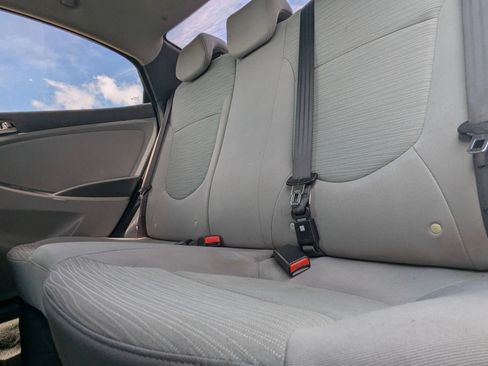 Used 2016 Hyundai Accent SE FWD image 12
