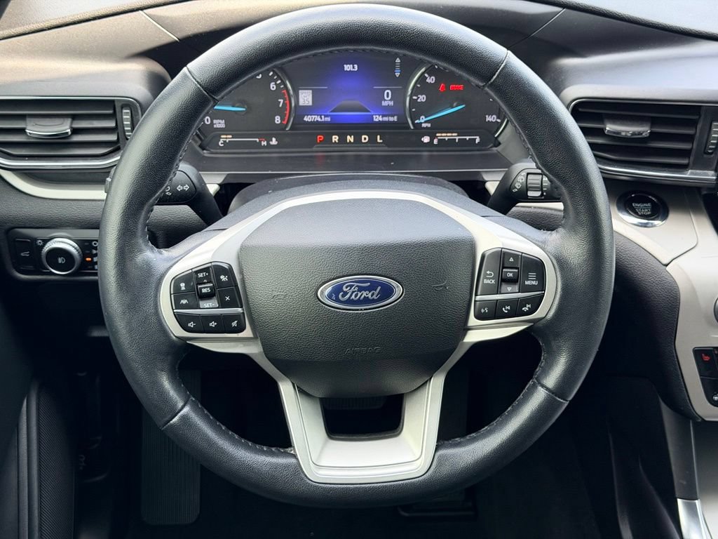 Certified 2022 Ford Explorer XLT w/ Equipment Group 202A RWD image 18
