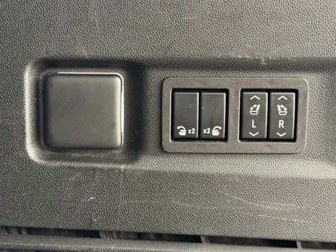 Certified 2023 Chevrolet Suburban Premier AWD/4WD image 24