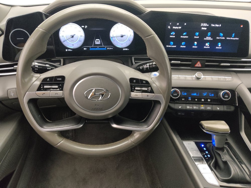 Used 2023 Hyundai Elantra SEL w/ Convenience Package FWD image 22
