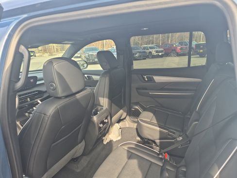 New 2026 Buick Enclave Preferred w/ Power Package AWD/4WD image 21
