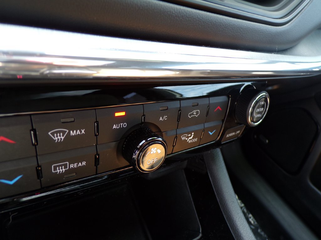 Used 2023 Jeep Compass High Altitude AWD/4WD image 23