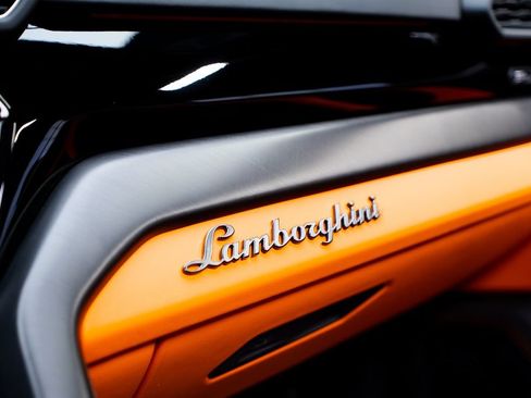 Used 2024 Lamborghini Urus S AWD/4WD image 54