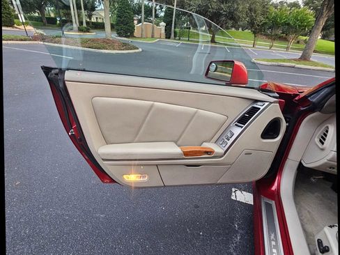 Used 2004 Cadillac XLR RWD image 27