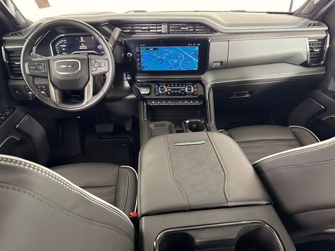 Used 2025 GMC Sierra 2500 AT4X image 24