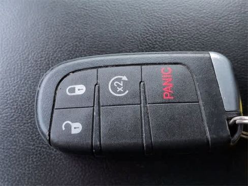 Used 2020 Jeep Grand Cherokee Altitude image 35