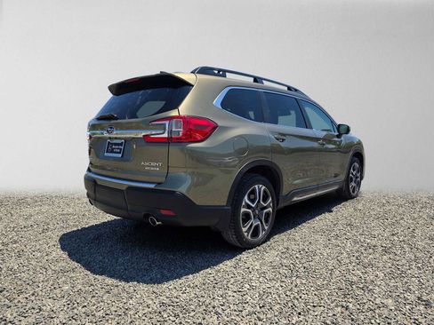 Used 2023 Subaru Ascent Limited w/ Technology Package AWD/4WD image 3