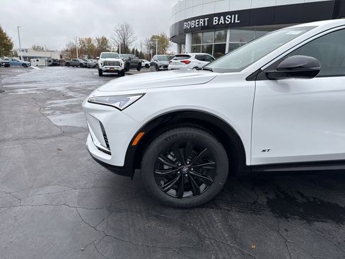 New 2026 Buick Envista Sport Touring image 5