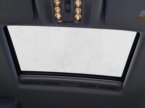 Used 2025 Mercedes-Benz GLE 350 4MATIC image 16