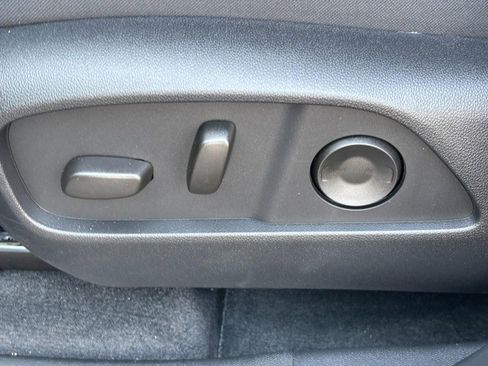 New 2026 Chevrolet Equinox LT w/ Convenience Package II image 10