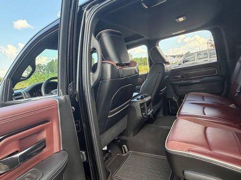 Used 2025 RAM 2500 Limited AWD/4WD image 15