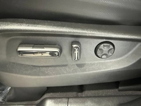 Used 2025 Honda Odyssey Elite image 25