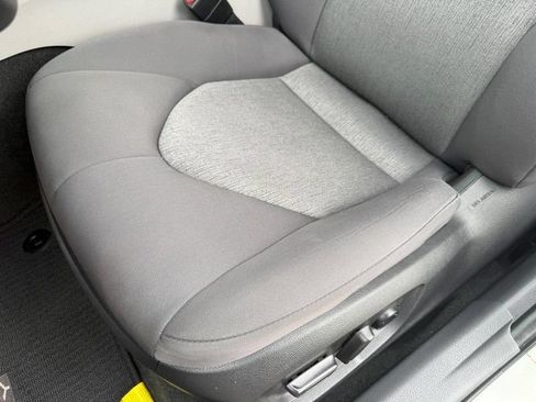 Used 2022 Toyota Camry LE FWD image 17