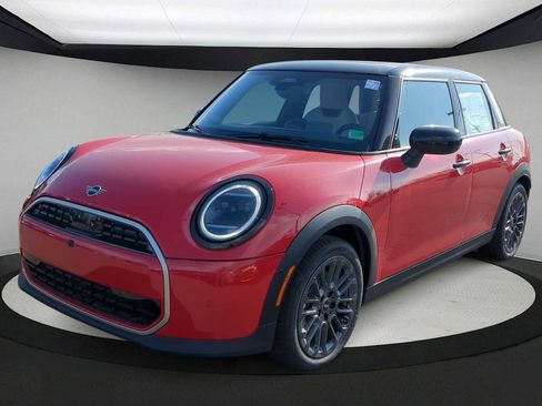 Used 2026 MINI Cooper 4-Door Hardtop FWD image 4