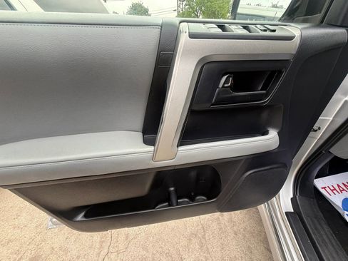 Used 2013 Toyota 4Runner SR5 w/ Convenience Pkg AWD/4WD image 21