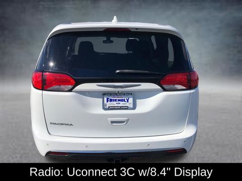 Used 2017 Chrysler Pacifica Touring Plus image 7