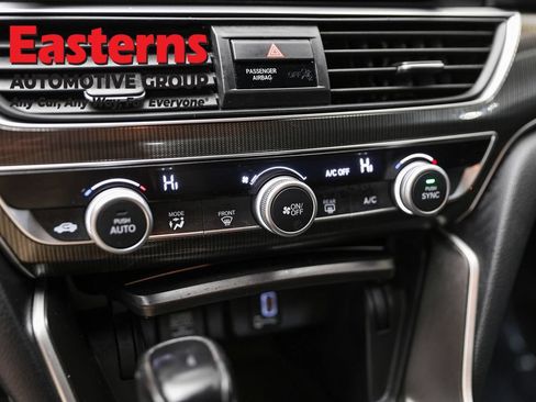 Used 2018 Honda Accord Sport image 18