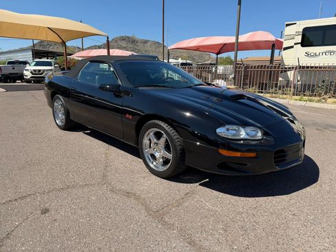 Used 2000 Chevrolet Camaro Z28 w/ SS Performance/Appearance Pkg image 16