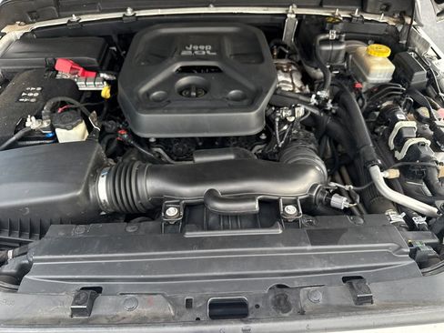 Used 2018 Jeep Wrangler Unlimited Sport AWD/4WD image 24