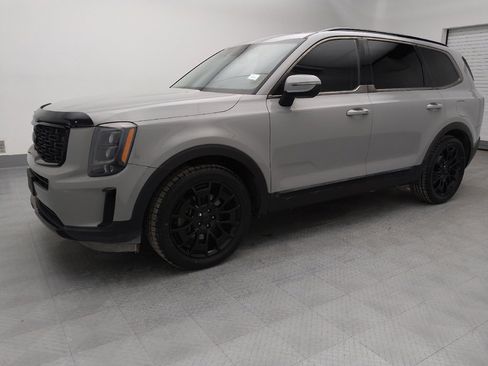 Used 2021 Kia Telluride EX w/ EX Premium Package image 2