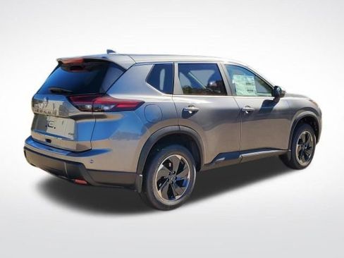 New 2026 Nissan Rogue SV image 5