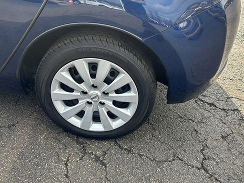 Used 2017 Nissan Leaf S image 9