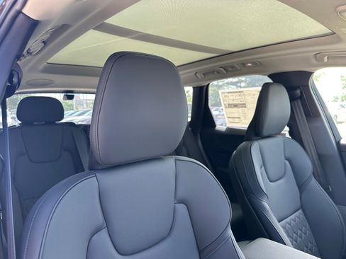 New 2026 Volvo XC60 B5 Plus w/ Climate Package image 9