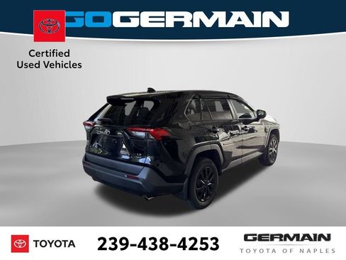 Used 2022 Toyota RAV4 LE AWD/4WD image 7