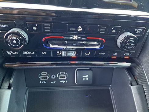 New 2025 Jeep Grand Cherokee Altitude image 10