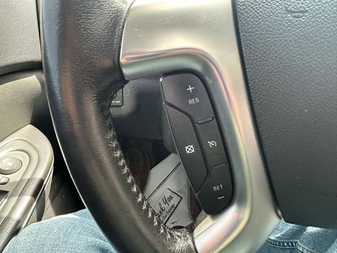 Used 2013 GMC Acadia SLE FWD image 20