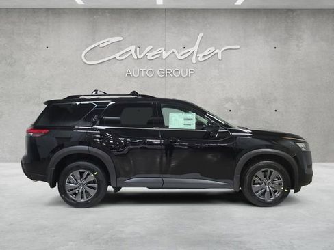 New 2026 Nissan Pathfinder SV AWD/4WD image 17