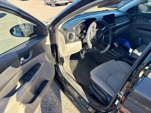 Used 2020 Kia Forte LXS FWD image 7