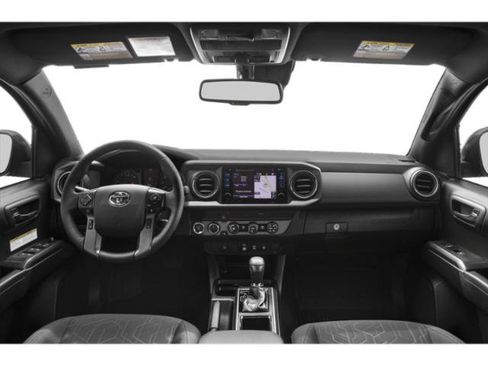 Used 2019 Toyota Tacoma TRD Off-Road w/ Technology Package AWD/4WD image 8