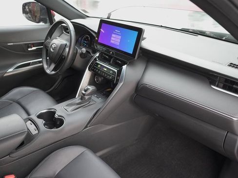 Certified 2023 Toyota Venza XLE image 25