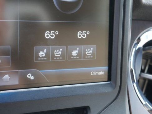 Used 2015 Ford F350 Lariat image 4