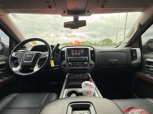 Used 2018 GMC Sierra 1500 SLT AWD/4WD image 28