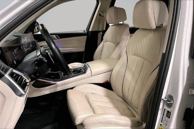 Used 2024 BMW X7 xDrive40i w/ Premium Package AWD/4WD image 27