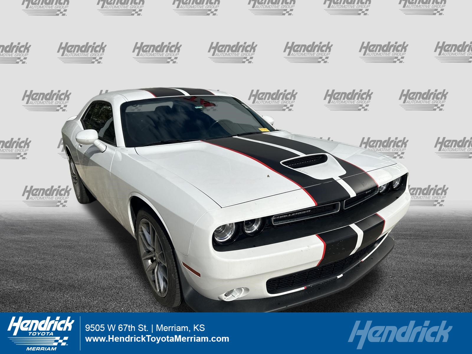 Used 2022 Dodge Challenger GT AWD/4WD image 1