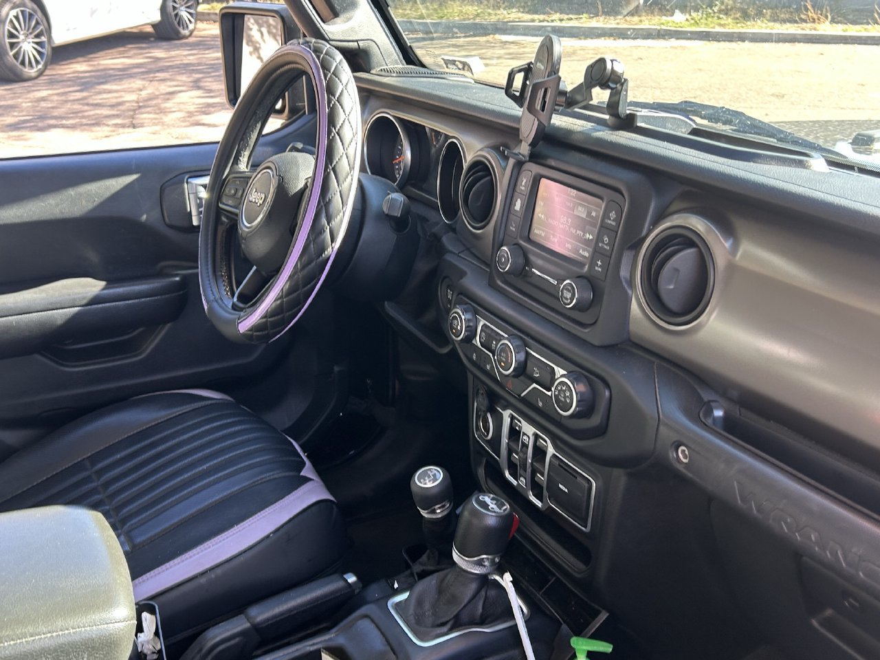 Used 2018 Jeep Wrangler Unlimited Sport S AWD/4WD image 11