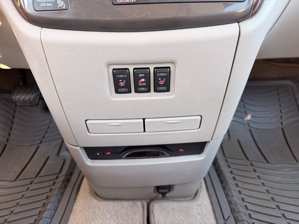 Used 2015 Nissan Quest SL w/ Bose Package FWD image 12