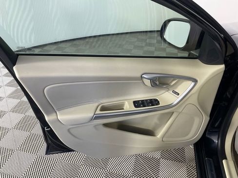 Used 2012 Volvo S60 T5 w/ Climate Pkg FWD image 15