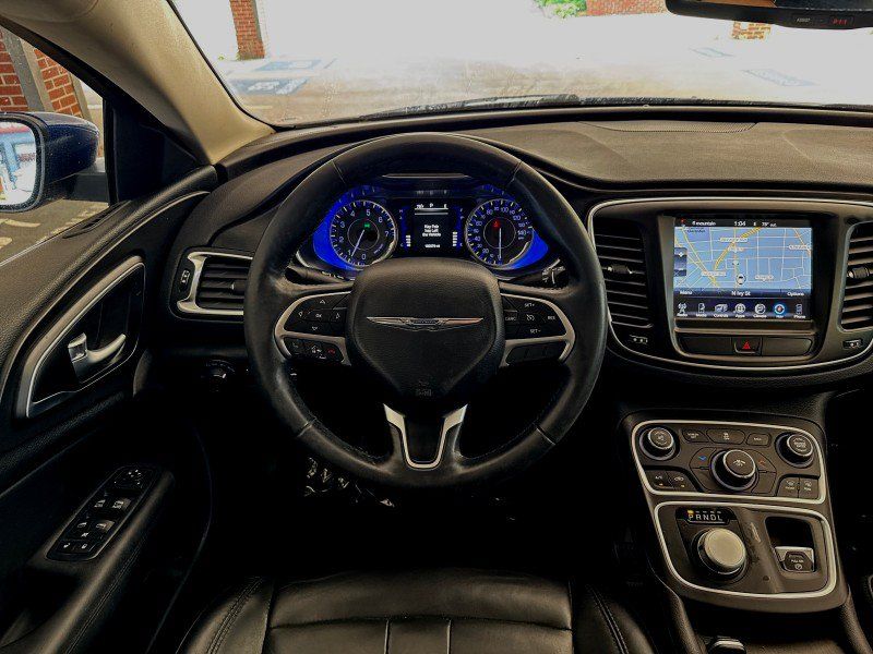 Used 2017 Chrysler 200 Limited Platinum FWD image 17