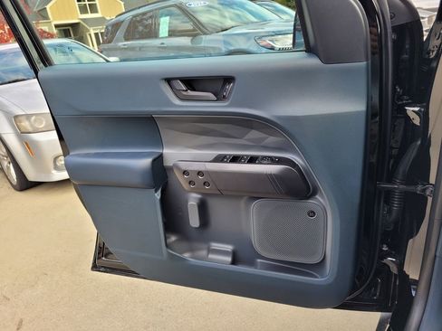 New 2025 Ford Maverick Lariat w/ Black Appearance Package image 37