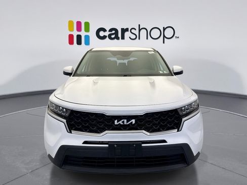 Used 2023 Kia Sorento LX AWD/4WD image 8