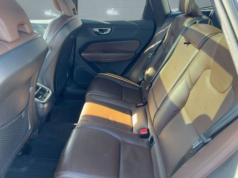 Certified 2023 Volvo XC60 B5 Ultimate w/ Protection Package Premier image 25