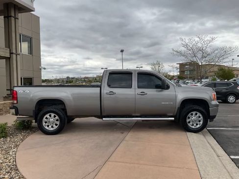Used 2014 GMC Sierra 3500 SLT w/ SLT Convenience Package AWD/4WD image 8